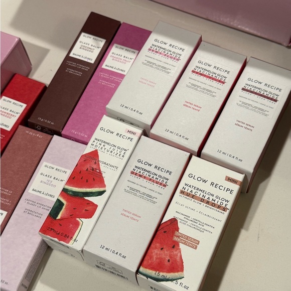 Glow Recipe lip gloss + blushes skincare - Picture 9 of 10